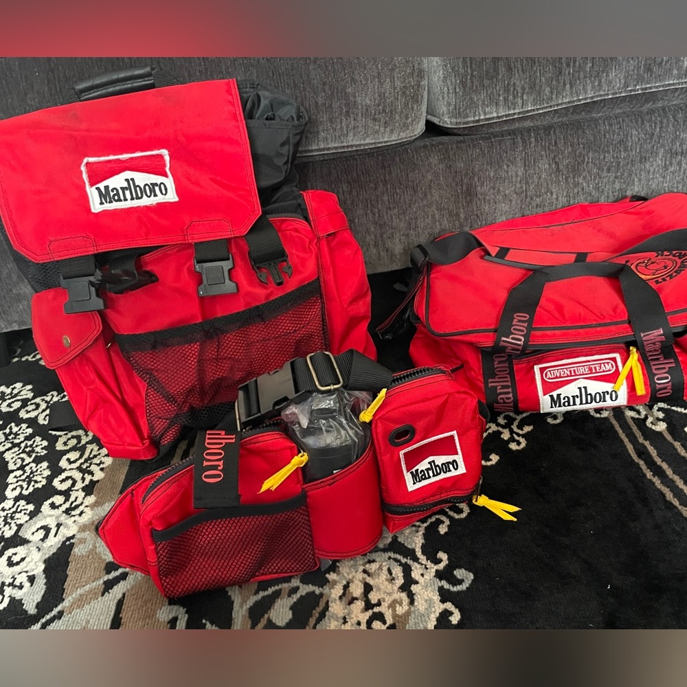 Official Licensed Vintage Marlboro 3pc. Set!!!!!